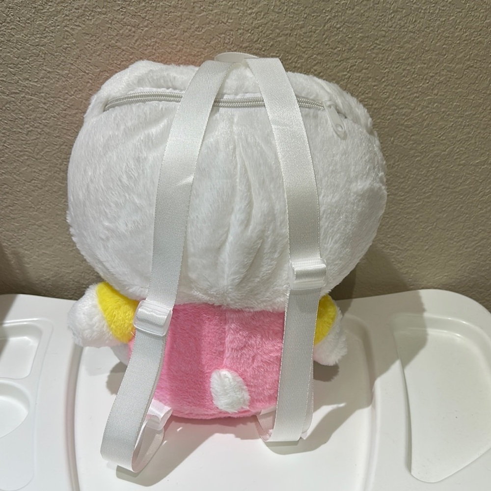 New Hello Kitty Plush Backpack with Pink Bow & adjustable straps. Zips - Picture 2 of 4